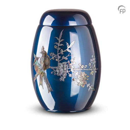 Glasfiber urn, donkerblauw met vogels van parelmoer
