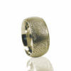 Gouden ring met vingerafdruk en 5 pave gezette zirkonia ringen