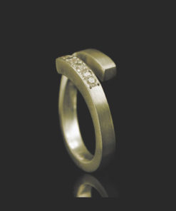 Gouden ring met as