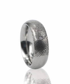 Edelstalen ring met vingerafdruk en een zirkonia steen